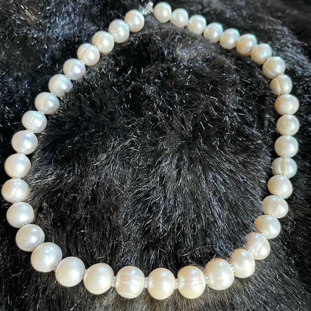 Pearl necklace